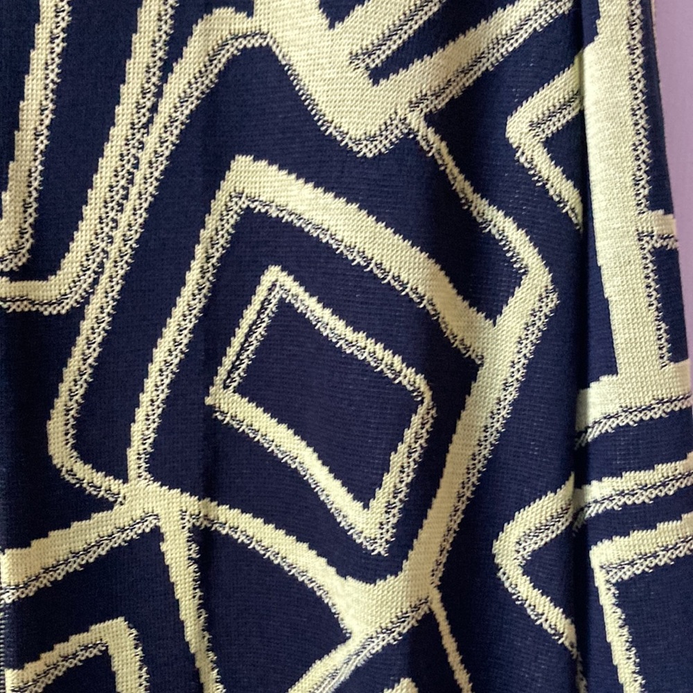 Ming Wang Jacket With 3 Buttons That Loop Closed.… - image 4